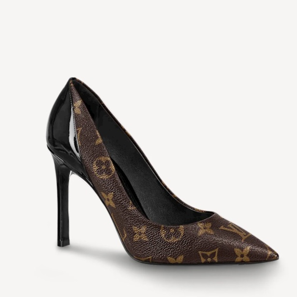 Louis Vuitton Monogram Pumps